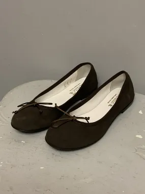 Odile Child Shoe Size 4.5 Brown Shoes