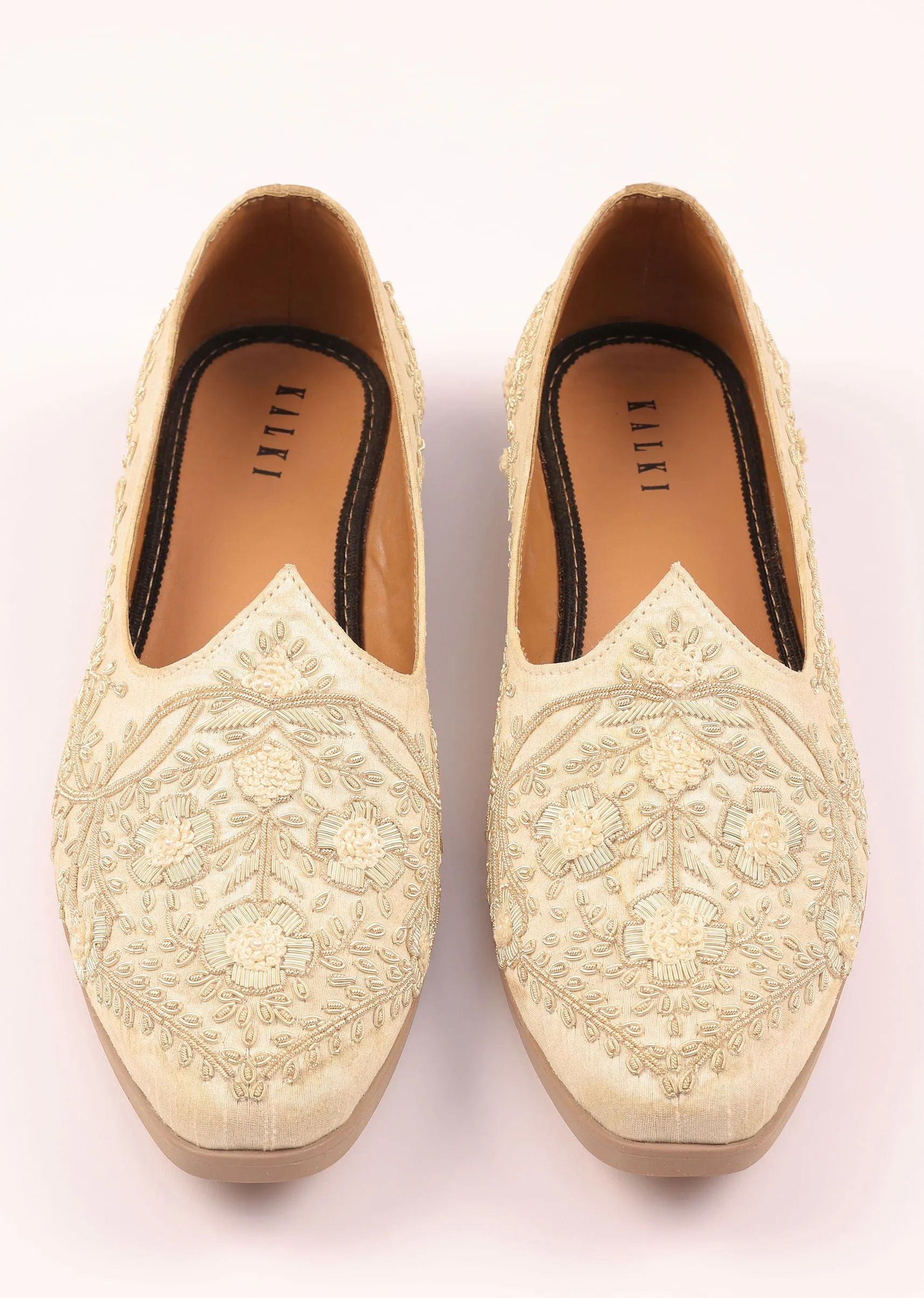 Off White Raw Silk Zardozi Juttis